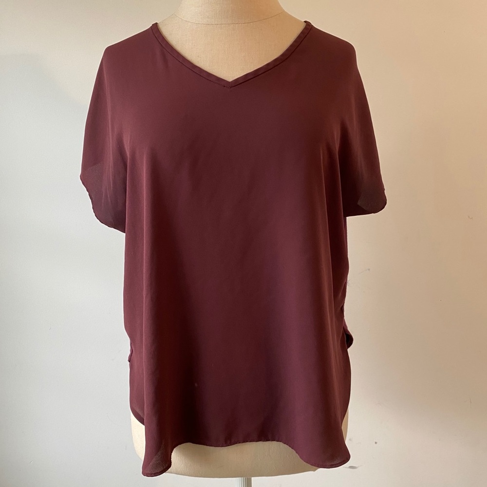 LOFT | maroon v-neck t-shirt